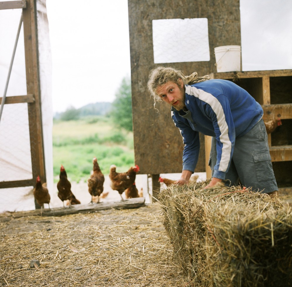 11of20-davidson-blakewithhaybales.jpg