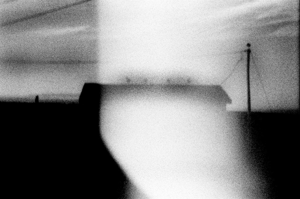 LOOMING_0029.JPG