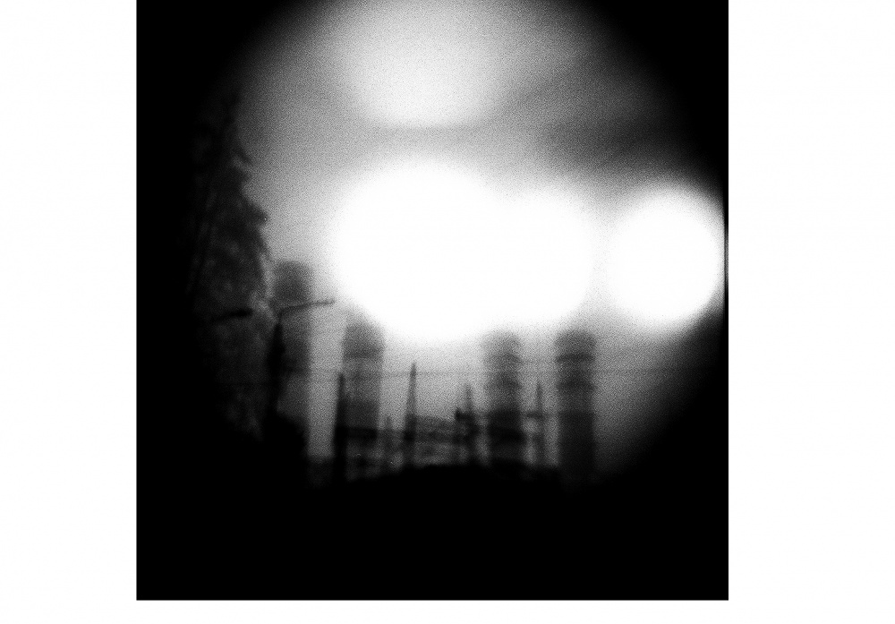 LOOMING_0057.JPG