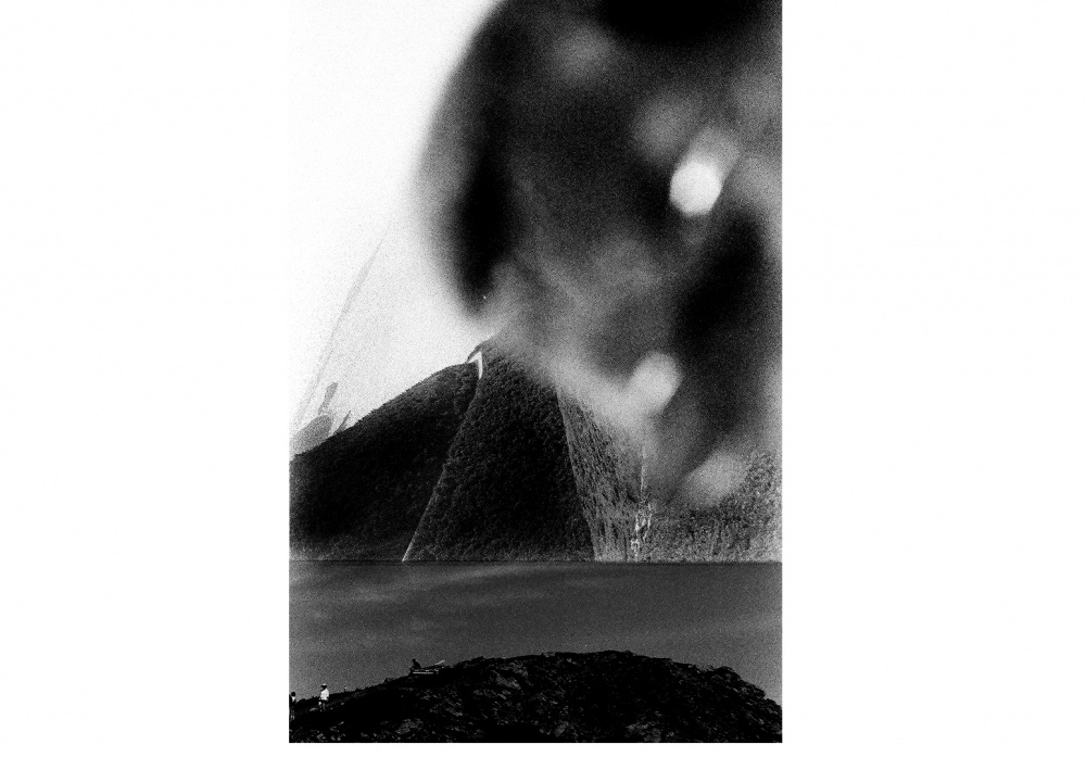 LOOMING_0063.JPG