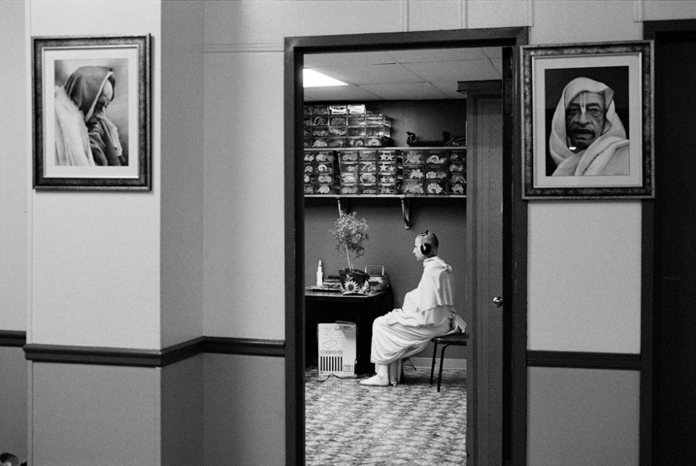 Hare Krishna Hare Rama_Viviana Peretti_15.jpg