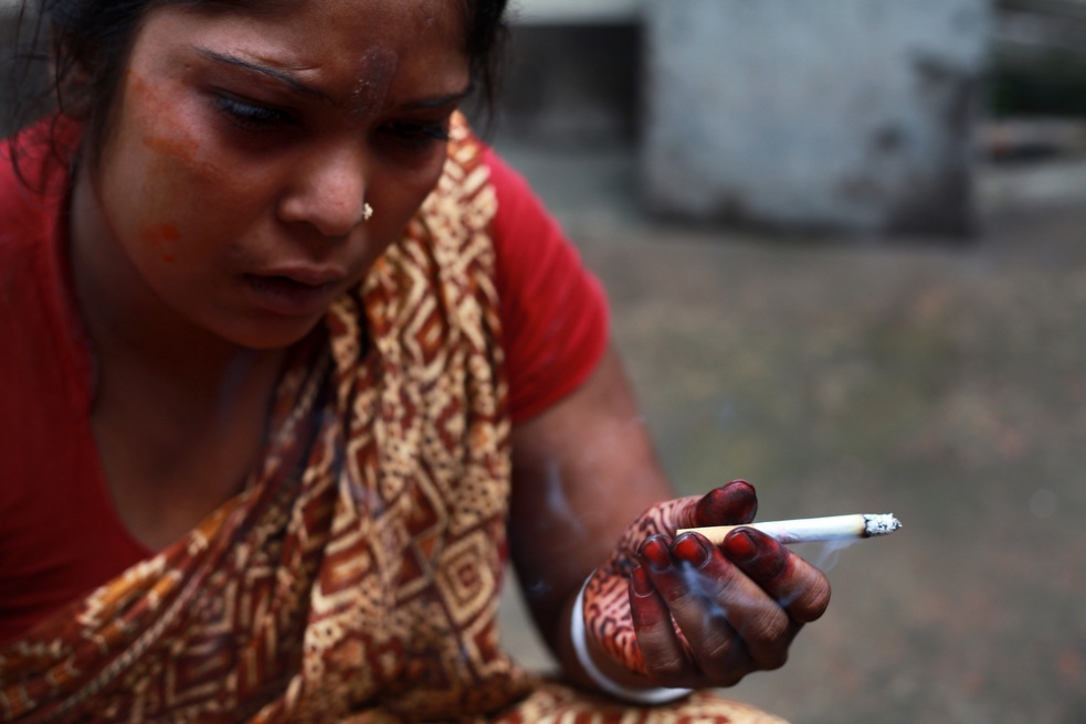 Bangladeshi Smoking
