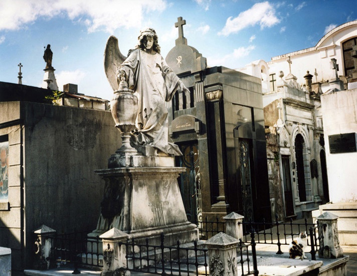 Travel_37_Recoleta_Cemetery_Buenos_Aires_Argentina.jpg