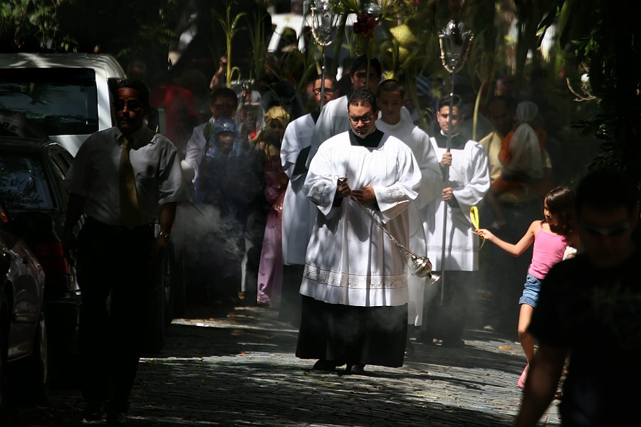 Procesión1W copy.jpg