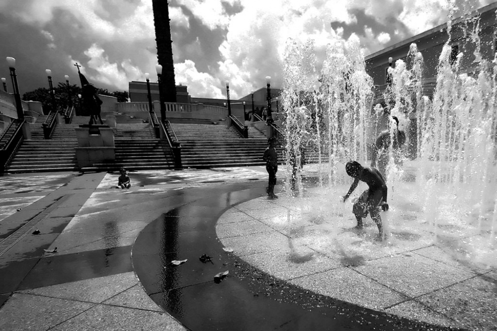Fuente-copyW.jpg