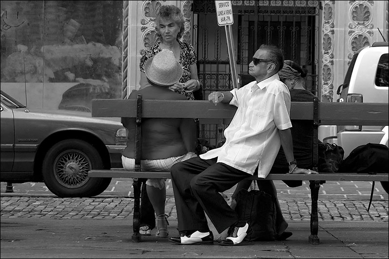 Grupo-1-BW.jpg