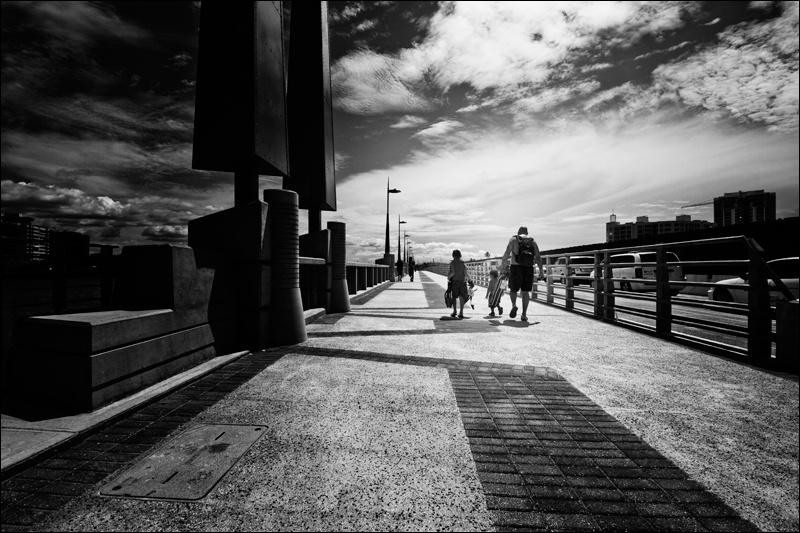 gente-en-puente-4W.jpg