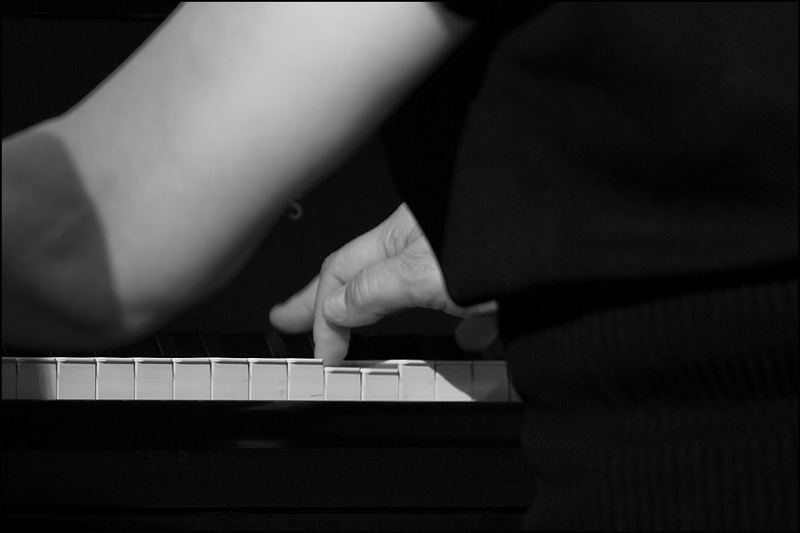 Piano-2W.jpg