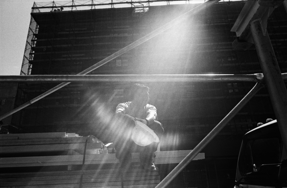 worker_sitting_flare.jpg